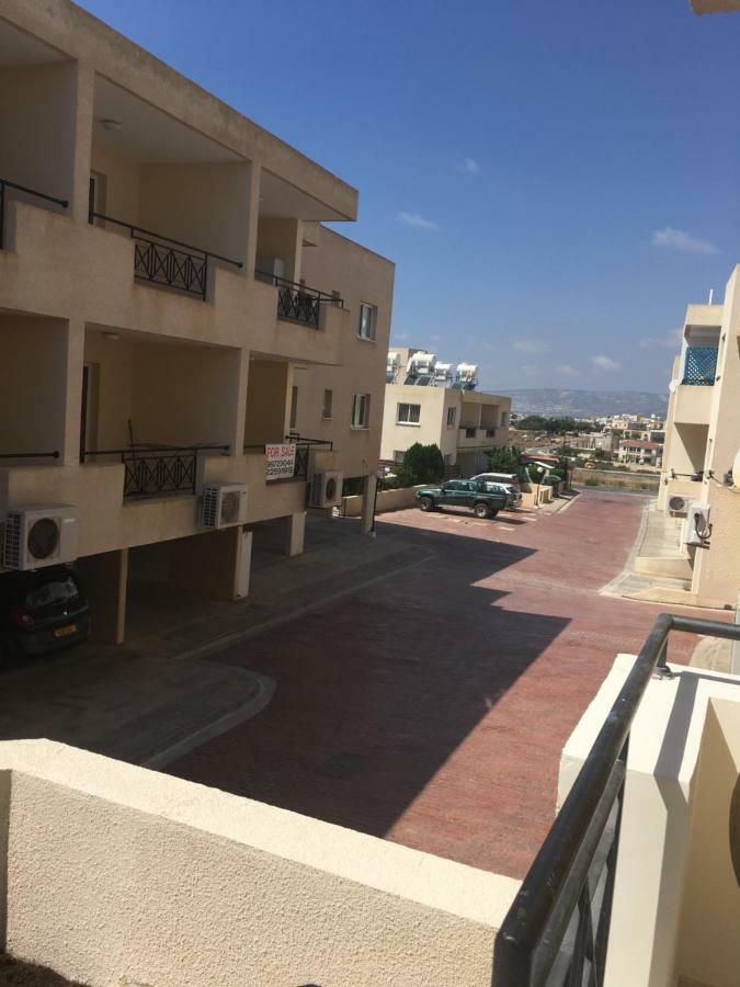 Apartamento By The Sea Paphos Exterior foto